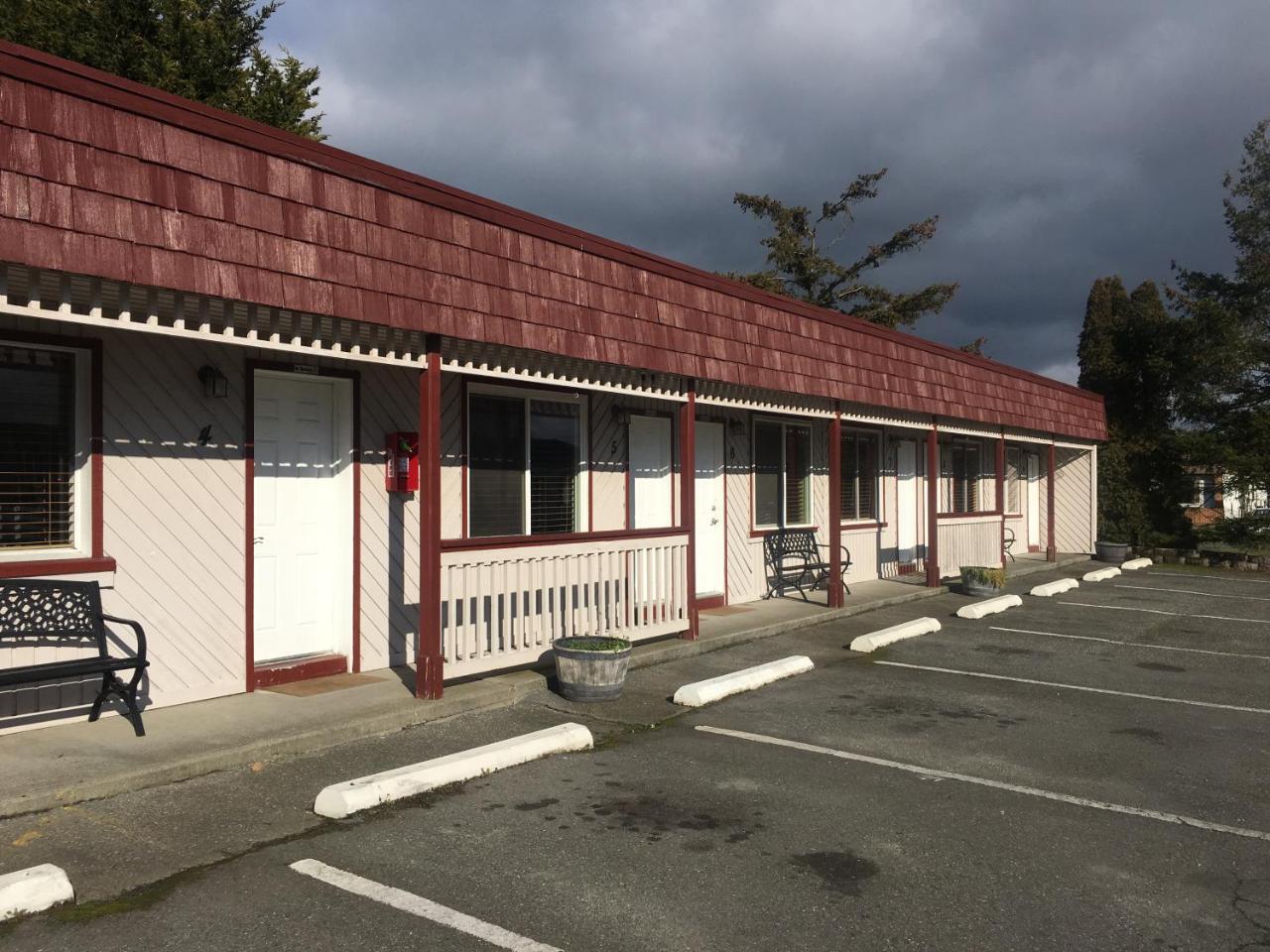 Tyee Restaurant And Motel Coupeville Exterior photo